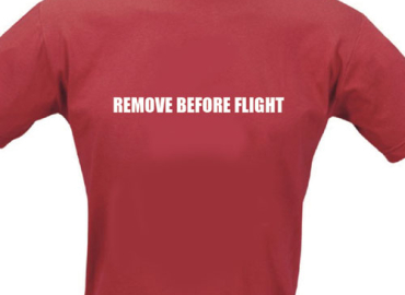 Slogan T-Shirt – REMOVE BEFORE FLIGHT