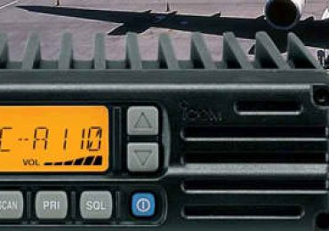 Icom A110 8.33 radio