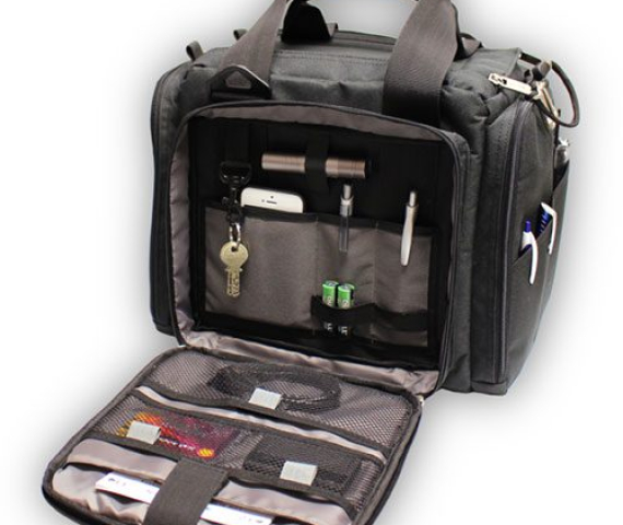 design4pilots-cross-country-bag3.jpg