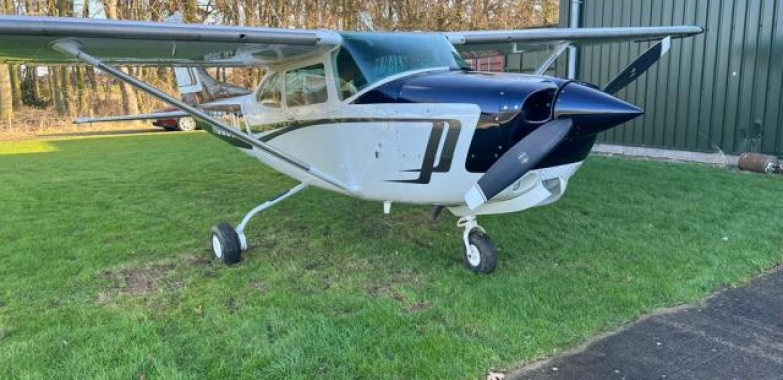The Very Best immaculate cessna 182RG