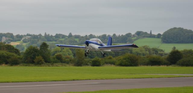 Vans RV-12IS Share at Henstridge