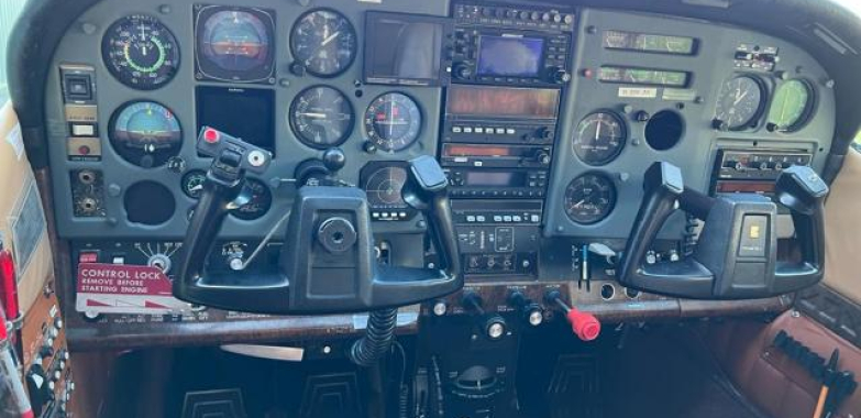 Cessna 182 RG The Very Best immaculate