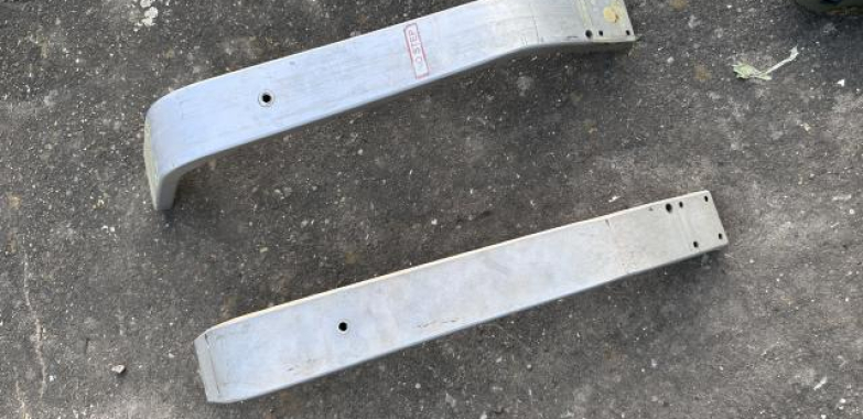 Skyranger main gear legs