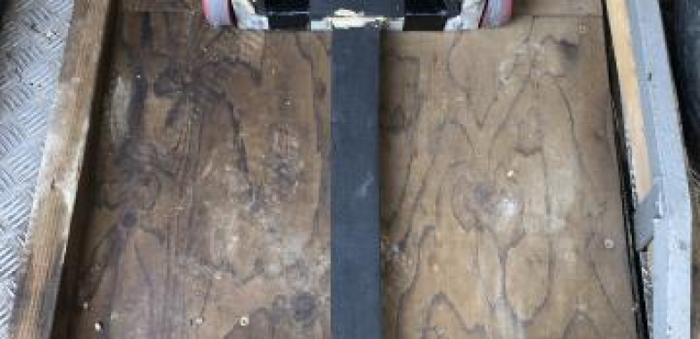 Enclosed Flexwing Trailer