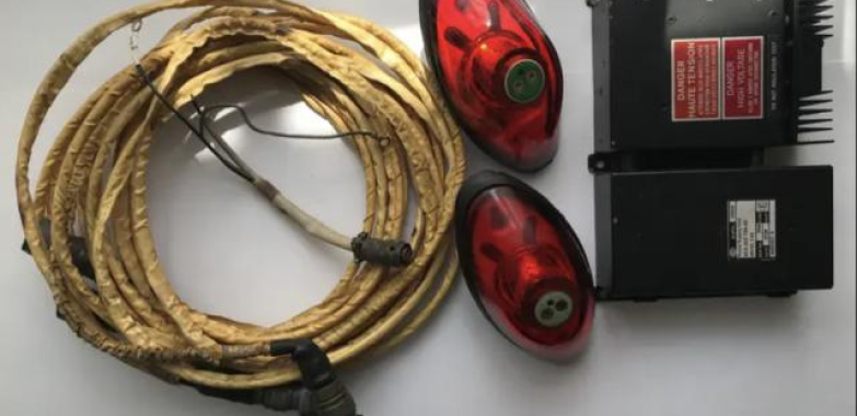 Goodrich Hella strobe set