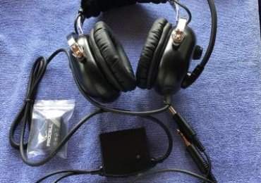 Pair of brand new headsets