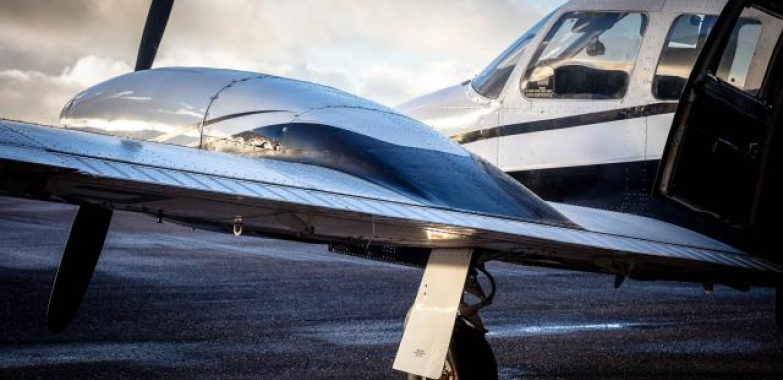 Piper Seneca II w/Aspen Glass Panel