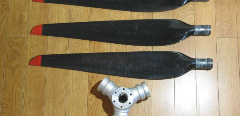 3-BLADE COMPOSITE WOODCOMP PROPELLER 170 CM
