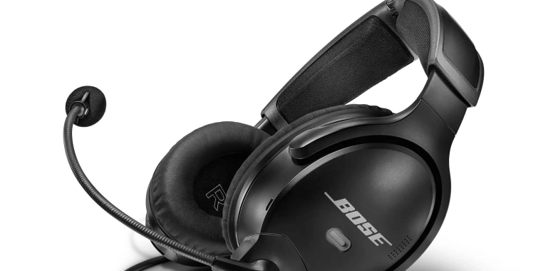 5 reasons to choose the Bose A30 Aviation Headset for your flying needs